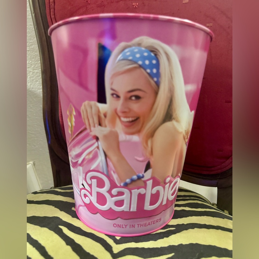 Barbie Bold Pink Storage Lid